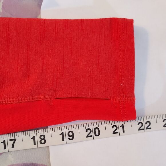 Reebok Womens XL Performance Running Shirt Athleisure Speedwick Thumb Holes Red - Picture 12 of 13